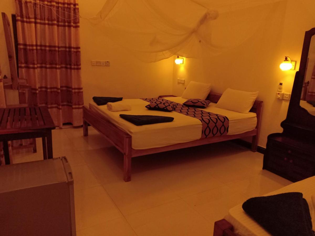 Surf & Sand Hotel Arugambay อารูกัมเบย์ ภายนอก รูปภาพ